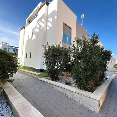 Punta Prima & Oasis דירה